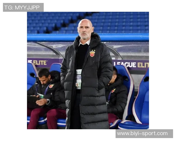 海港队在主教练穆斯卡特的带领下全力备战重返赛场迎接新挑战